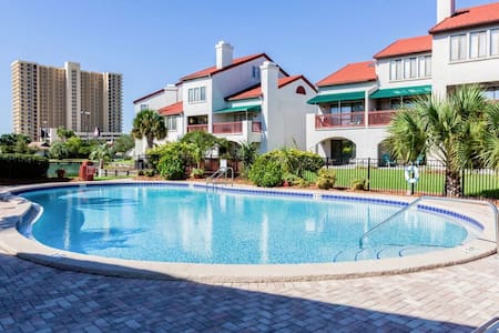 Casual Comfort, St. Thomas Sq. Panama City Beach