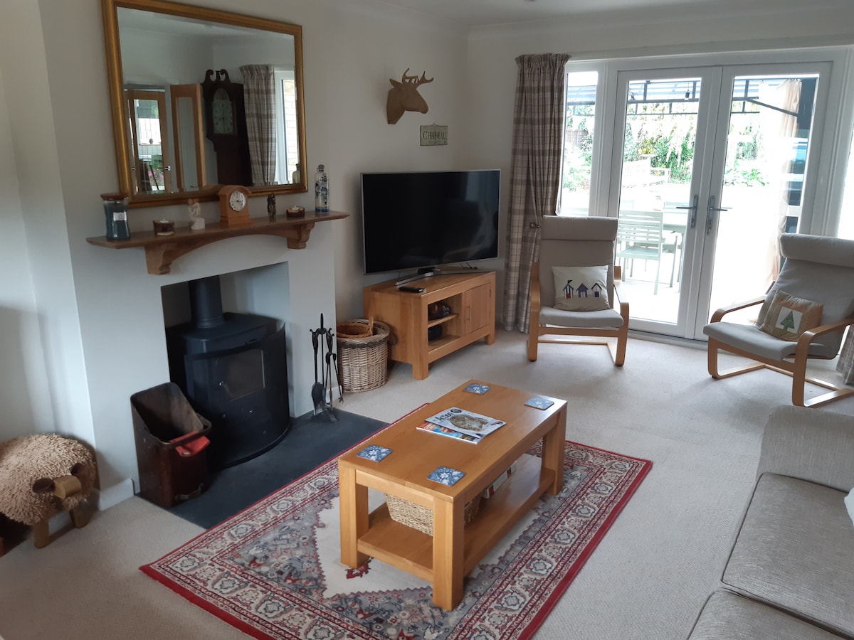 Anuncio de Airbnb popular: Charming, stylish Cowes home near the sea. en Cowes