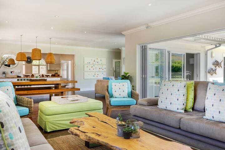 Cherry Lane, by Cape Valley Stays gallery image 5