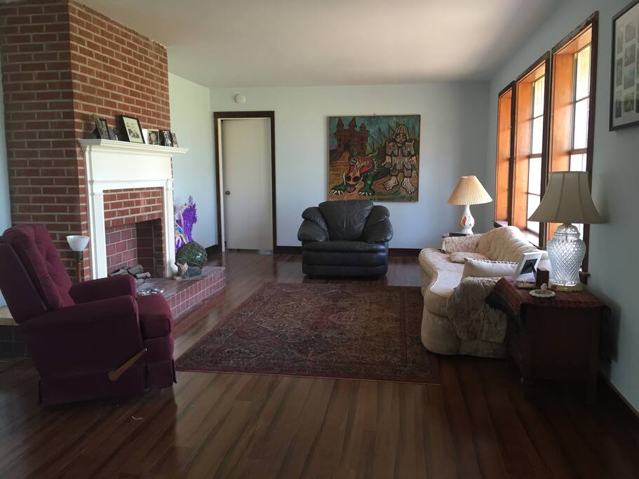 Super cozy living room. Like visiting your grandmom if your grandmom let you crank the music.