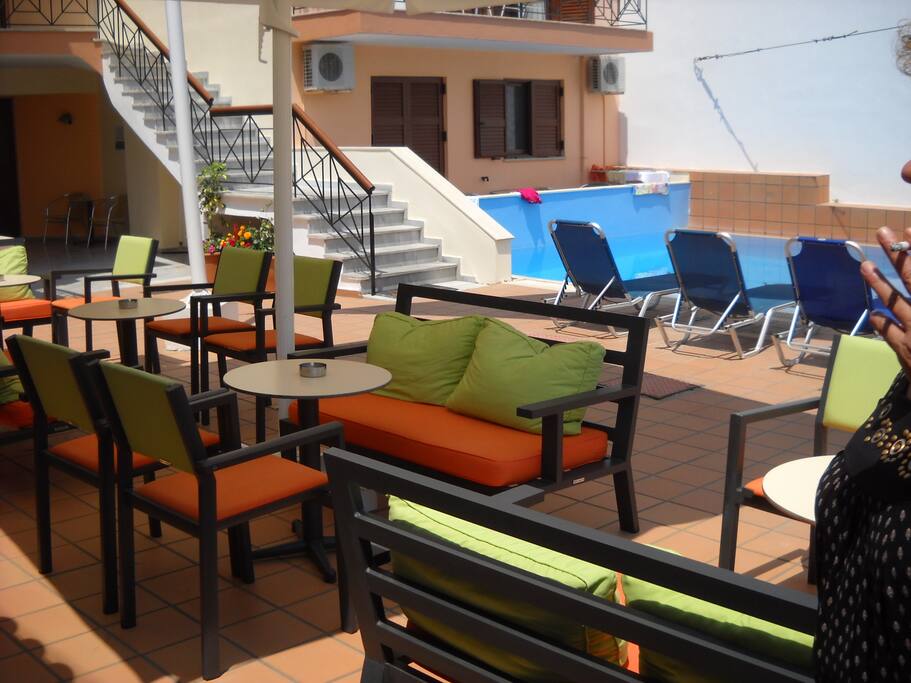 Bar-Pool Area
