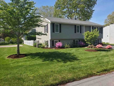 Newly Renovated Narragansett Gem!