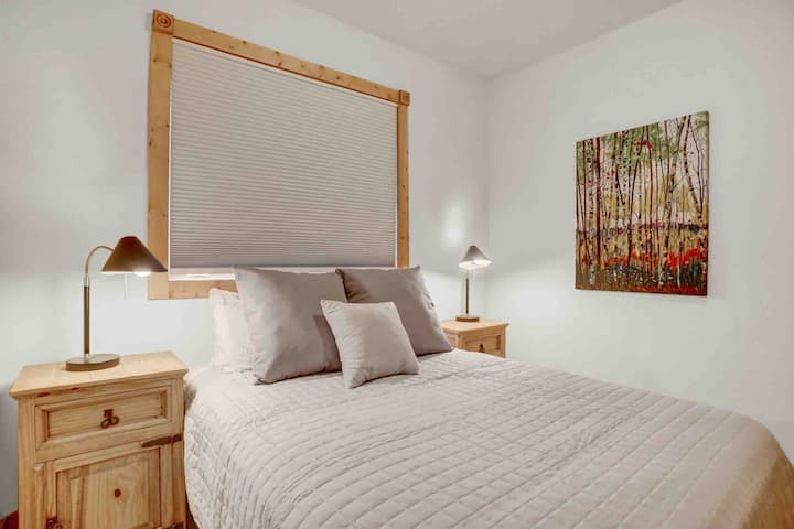 Queen bedroom on the lower (entry level) with full bathroom next to it with easy access.