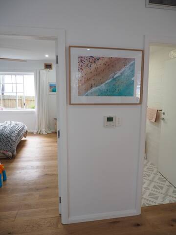 Large flat – steps from Bondi Beach gallery image 3