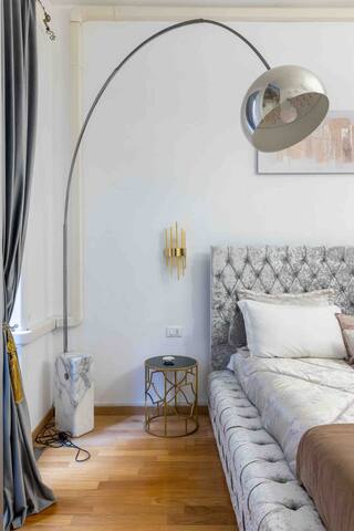 Unique Grand Trevi luxury Apartment gallery image 4