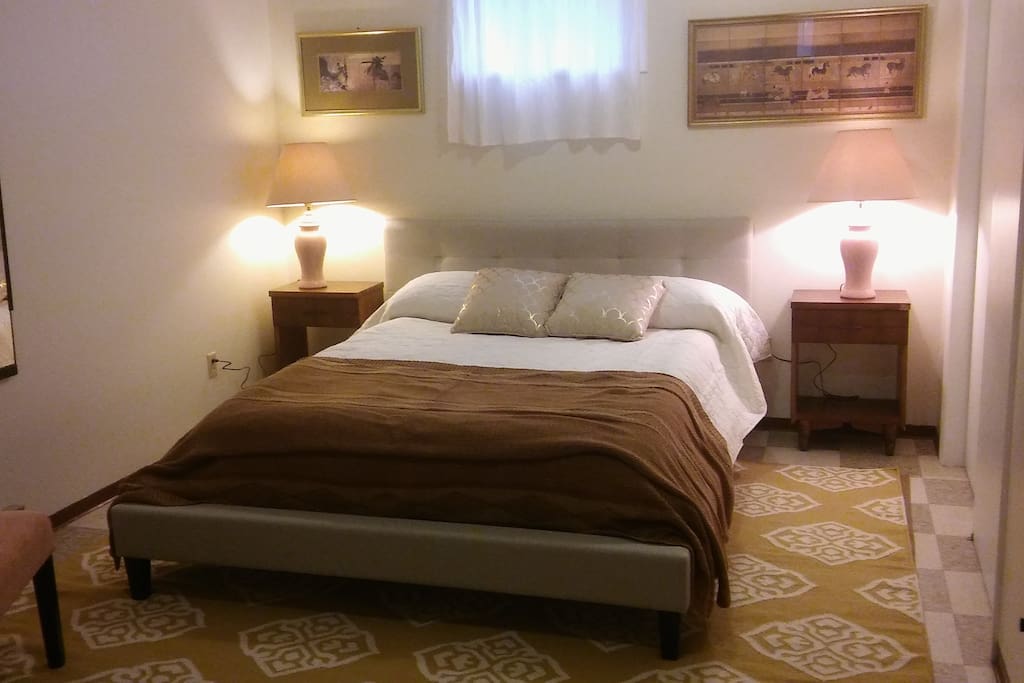 Queen beds in a big bedroom.