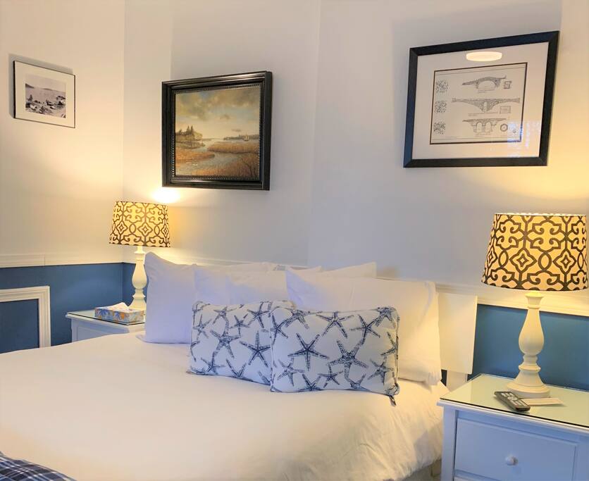 Standard Queen Room