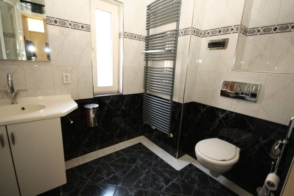 Bathroom I