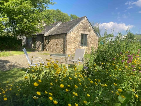 Cosy modern barn annex close to the moor & coast.