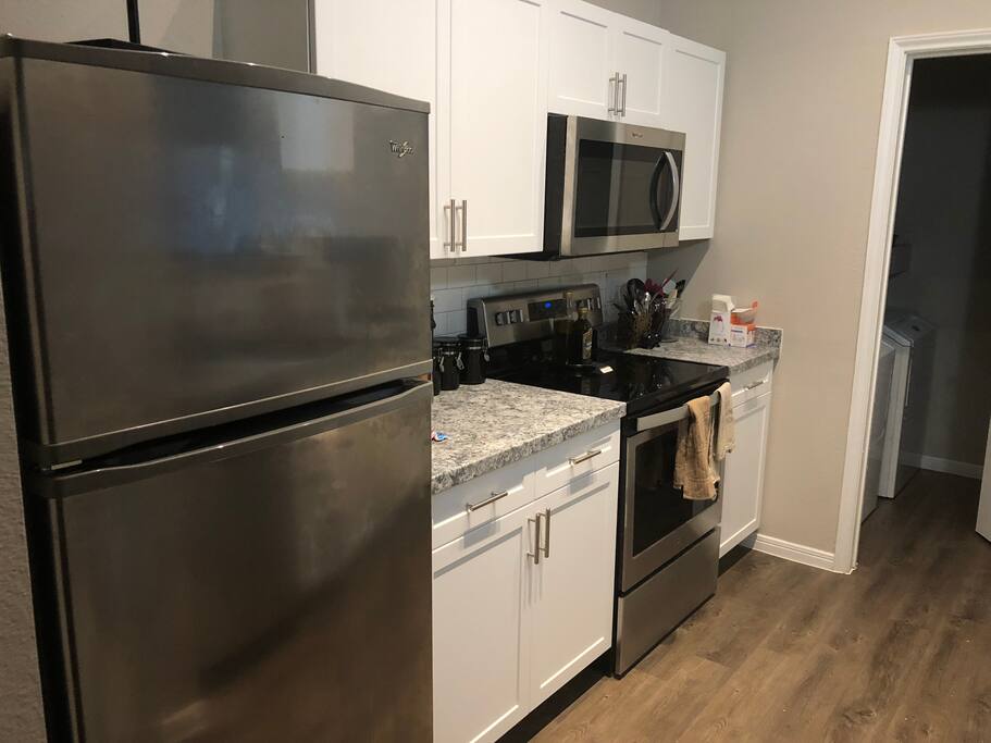 Kitchen with seperate washer/dryer