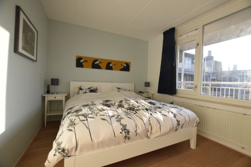 It is good to know that the bed on the picture is an old photo. There are now 2 new fresh single beds pushed together. Enjoy!