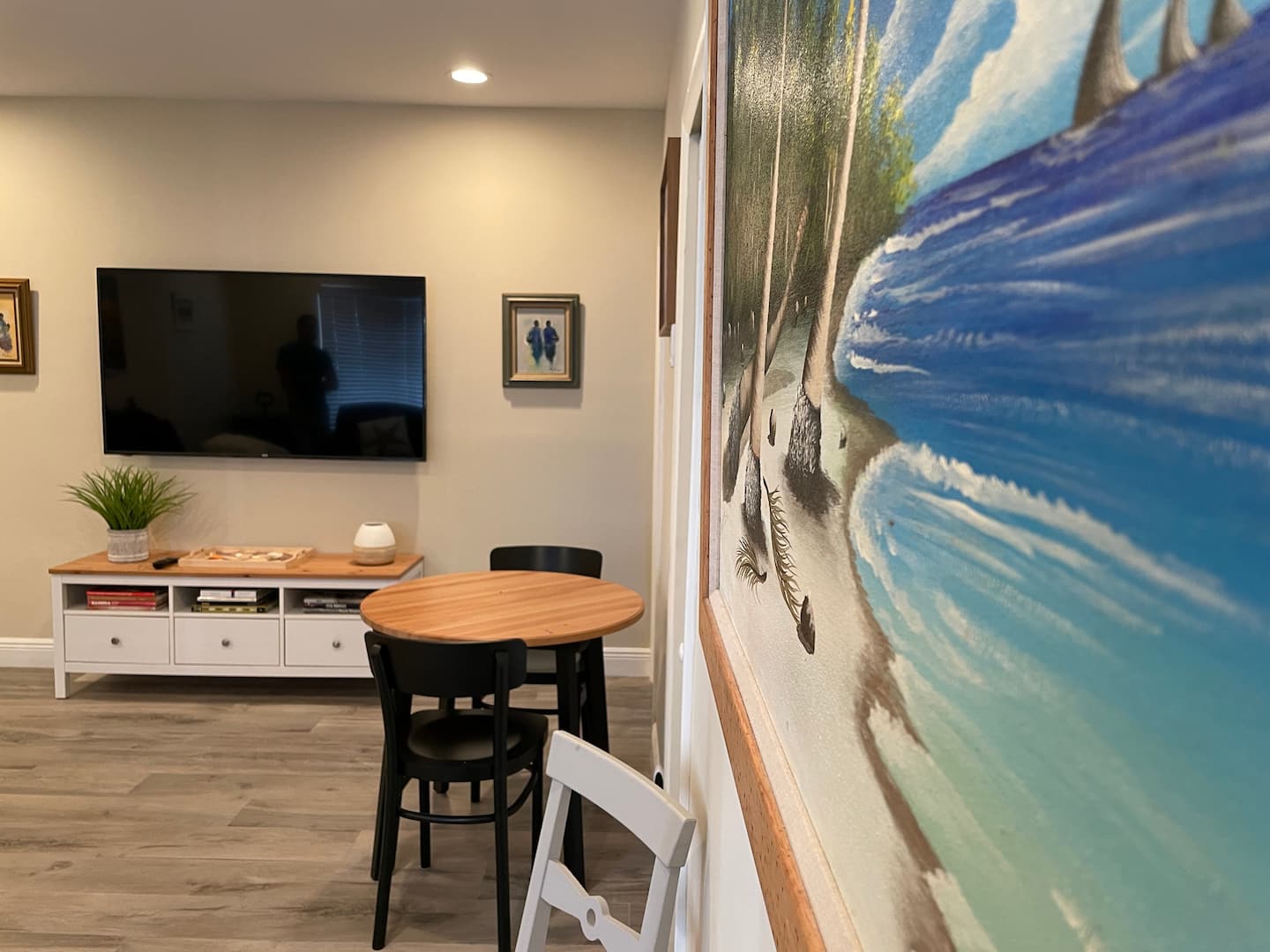 Magnificent 1 bed/1 bath super close to the beach.