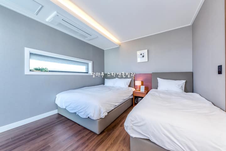 Principal - Dentro de la casa (dormitorio)