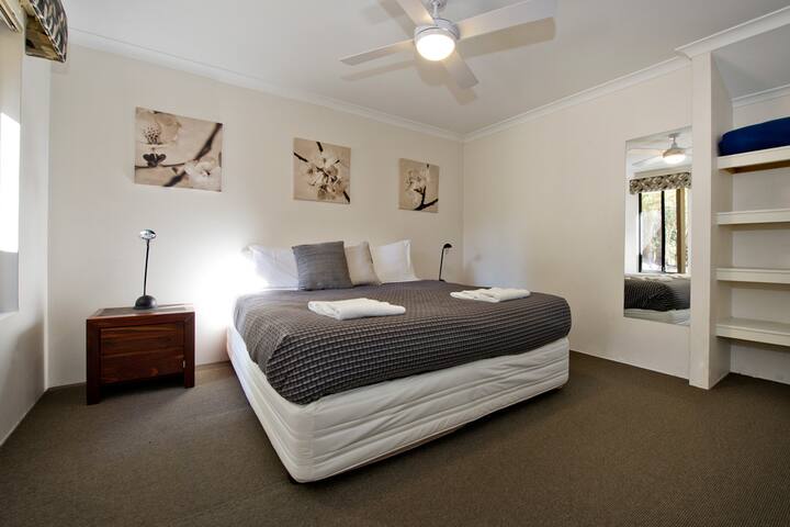 Margaret River Hideaway – Superior 3 Bedrooms gallery image 5