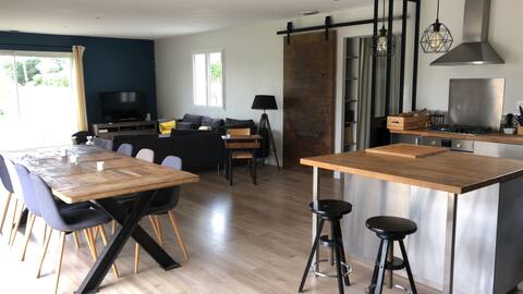 3 bedroom pool villa 8 sleeps south Ardèche