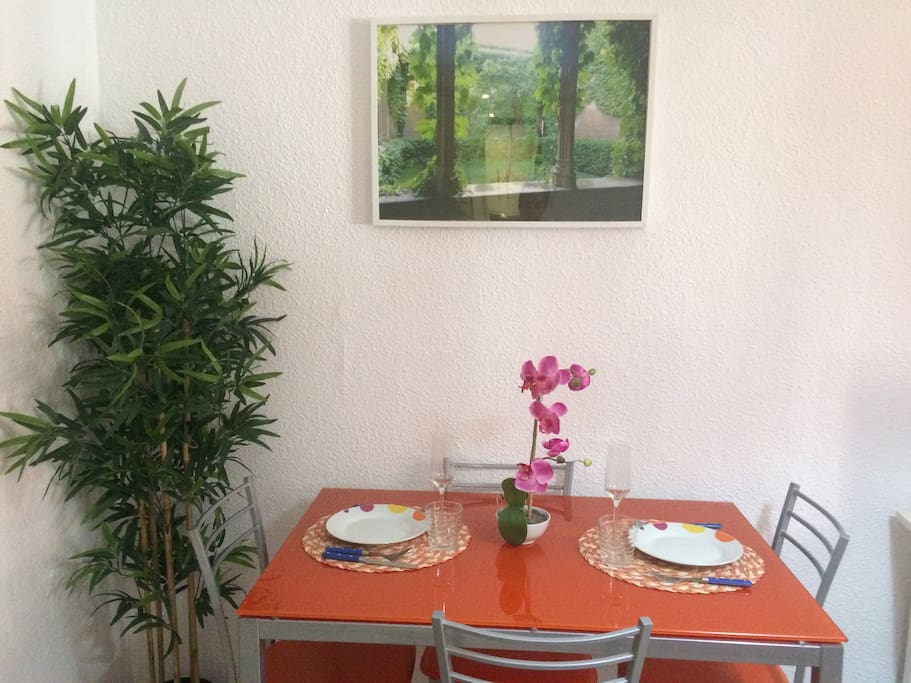DINNINGROOM for 4 people