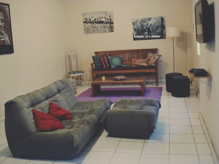 Living Room / Sala de estar