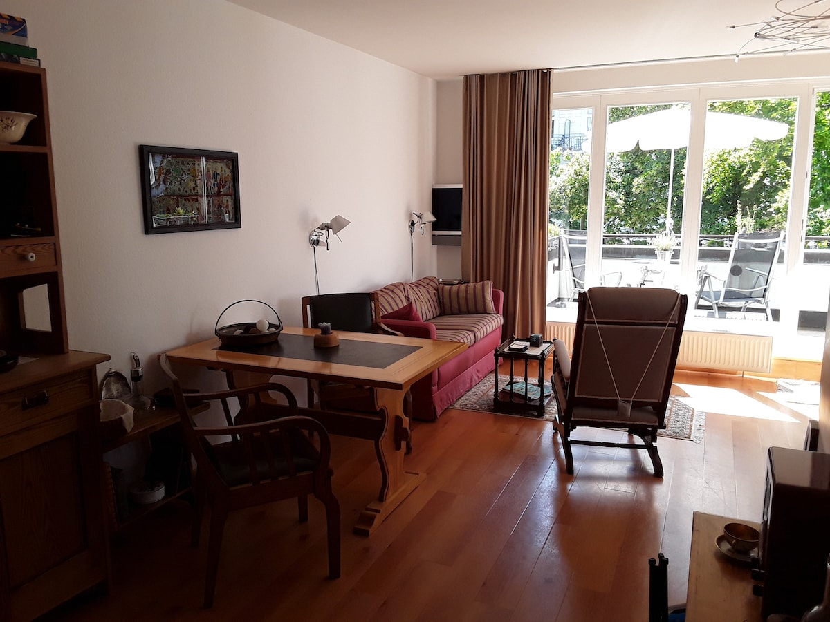 Successful Airbnb property: Best location individual living, near Alster and City in Rotherbaum