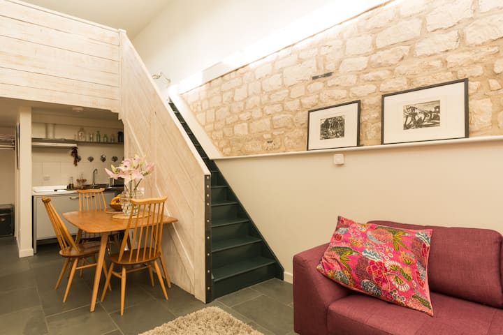 Contemporary spacious apartment in the Cotswolds