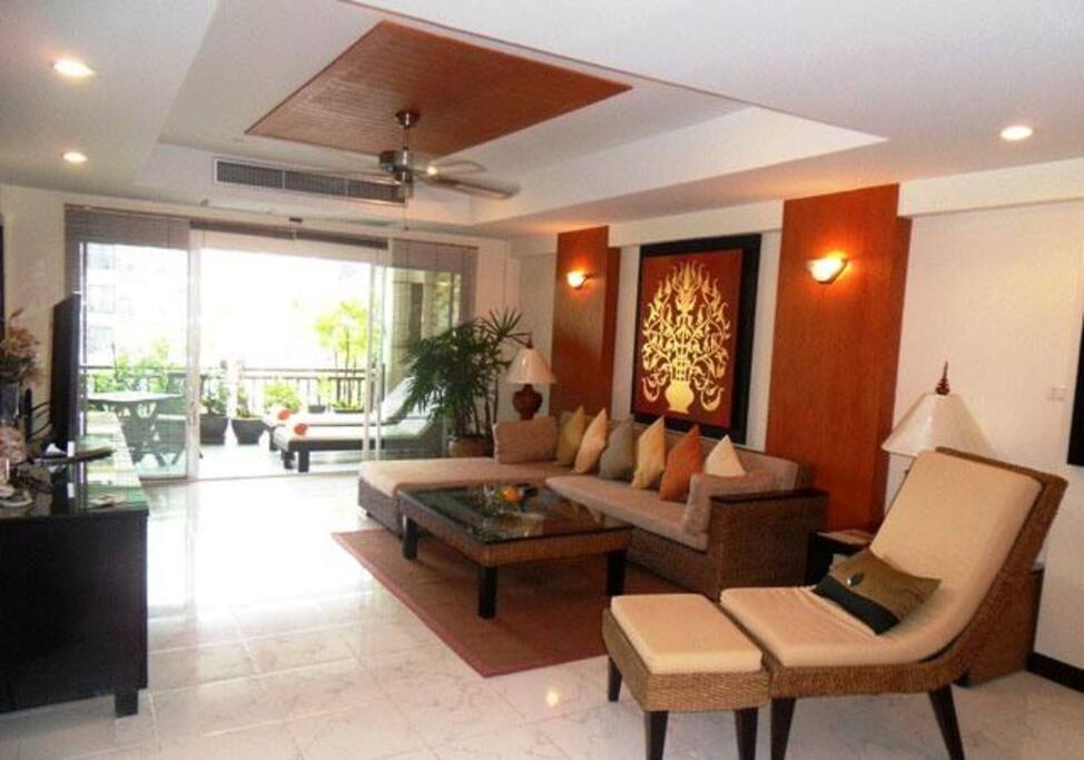Lounge to terrace