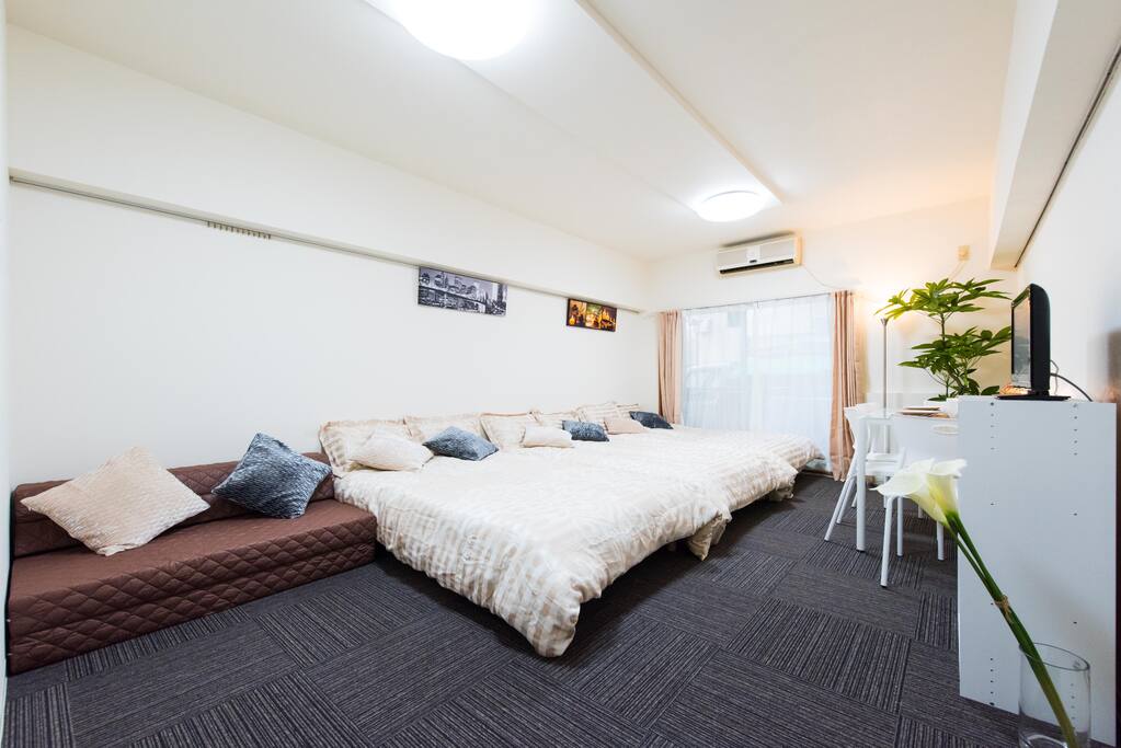 Living room and bedroom(客厅和卧室)
