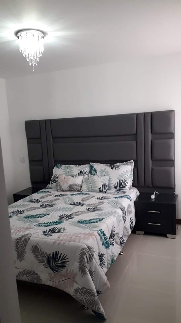 Основна стая с 42 - инчов телевизор и огнена стик 