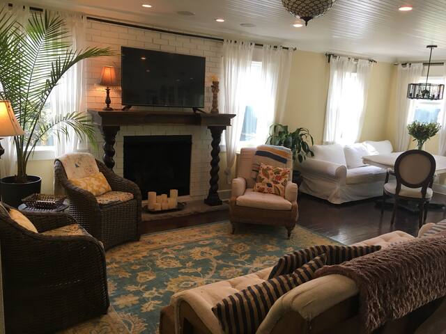 The Holly House gallery image 2