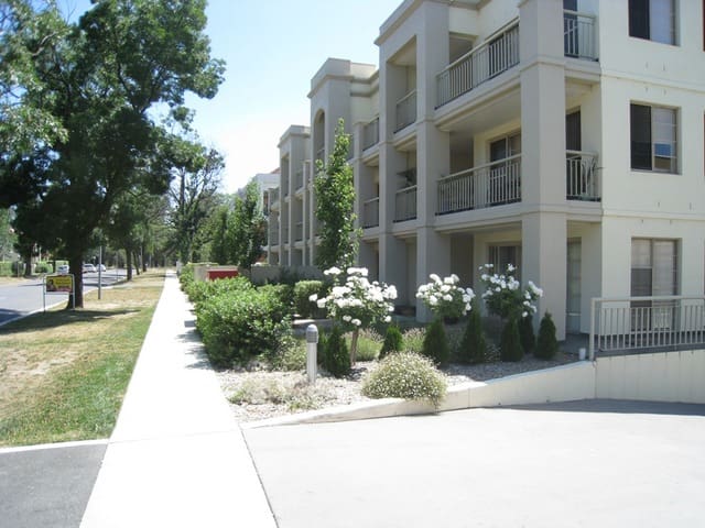 Two bedroom apartment at doorstep of Canberra CBD