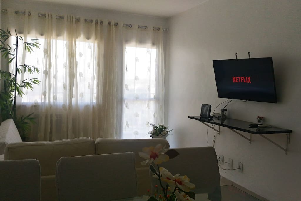 Sala com Smart TV