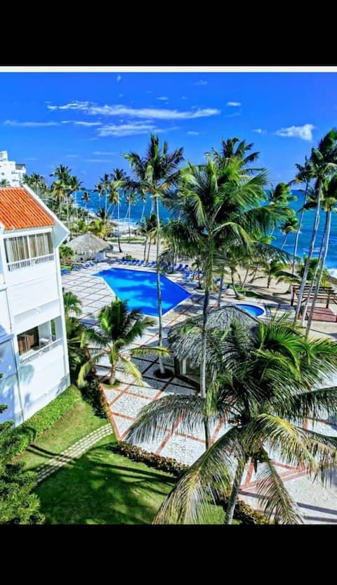 Studio frente a la playa juan dolio con piscina