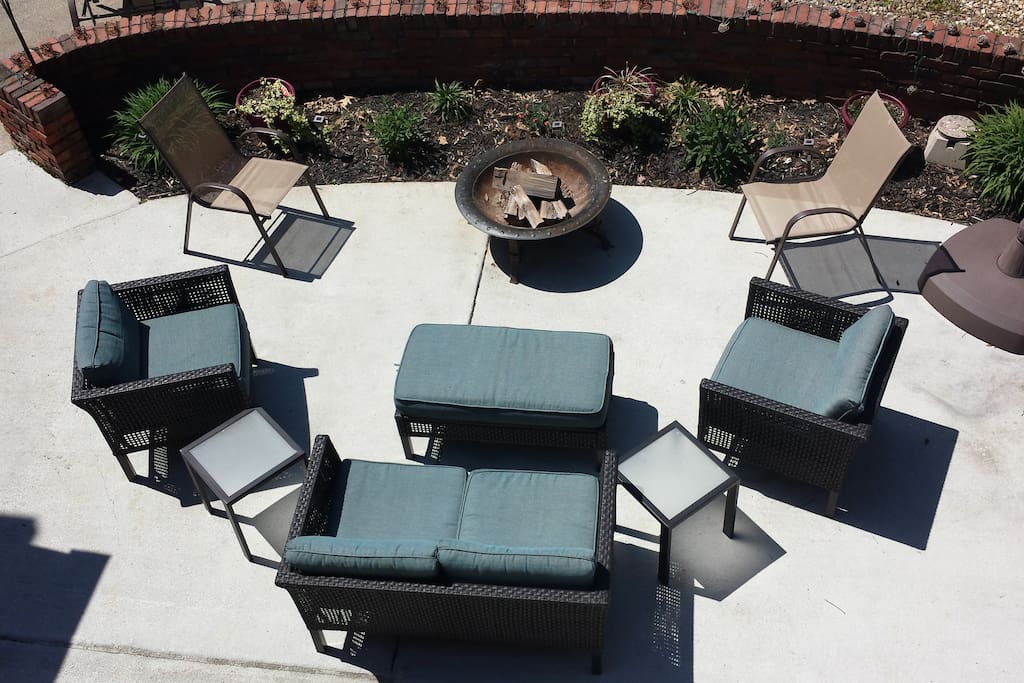 Seating area with firepit
