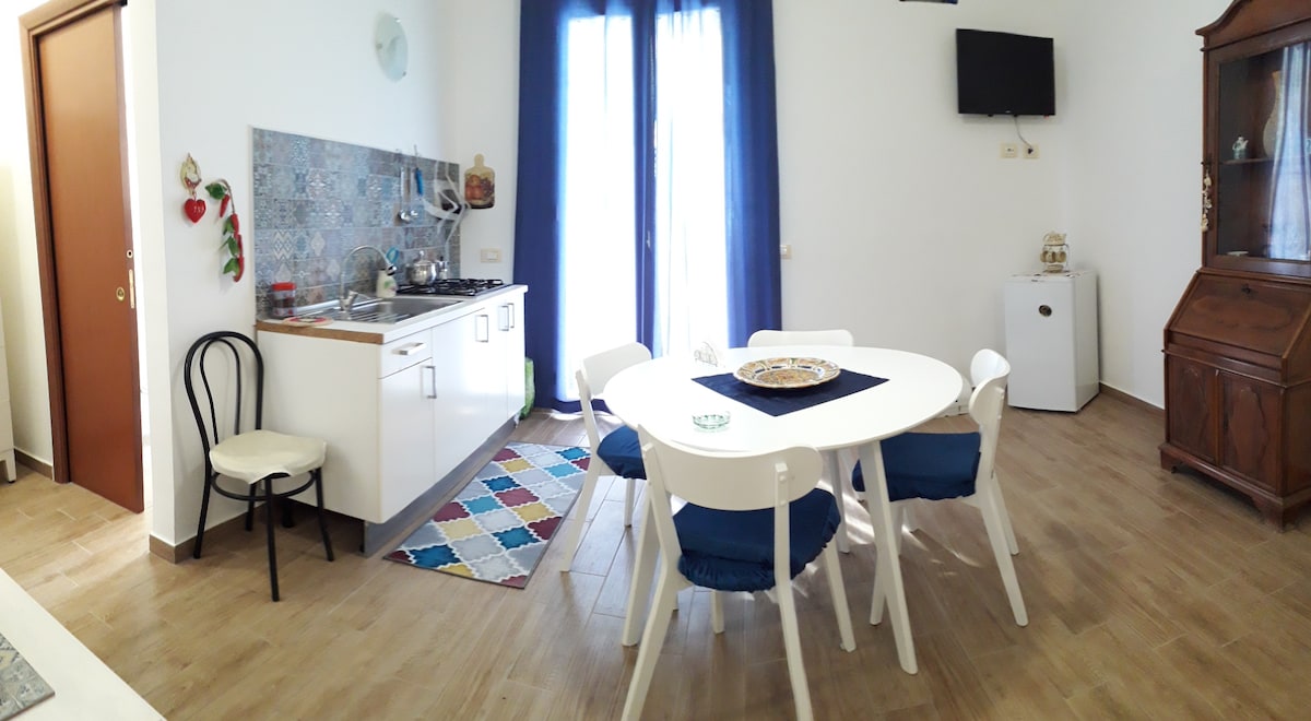 Popular Airbnb listing: Island house first floor in Isola Delle Femmine