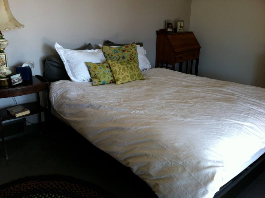2nd bedroom