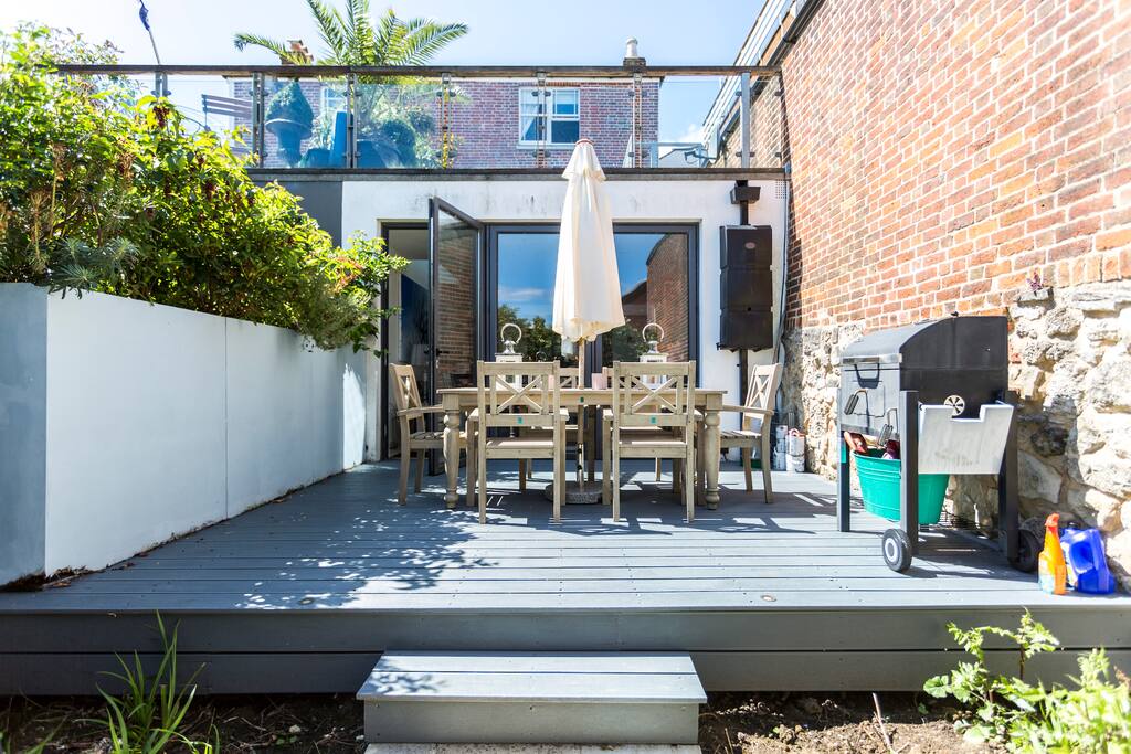 Sun deck