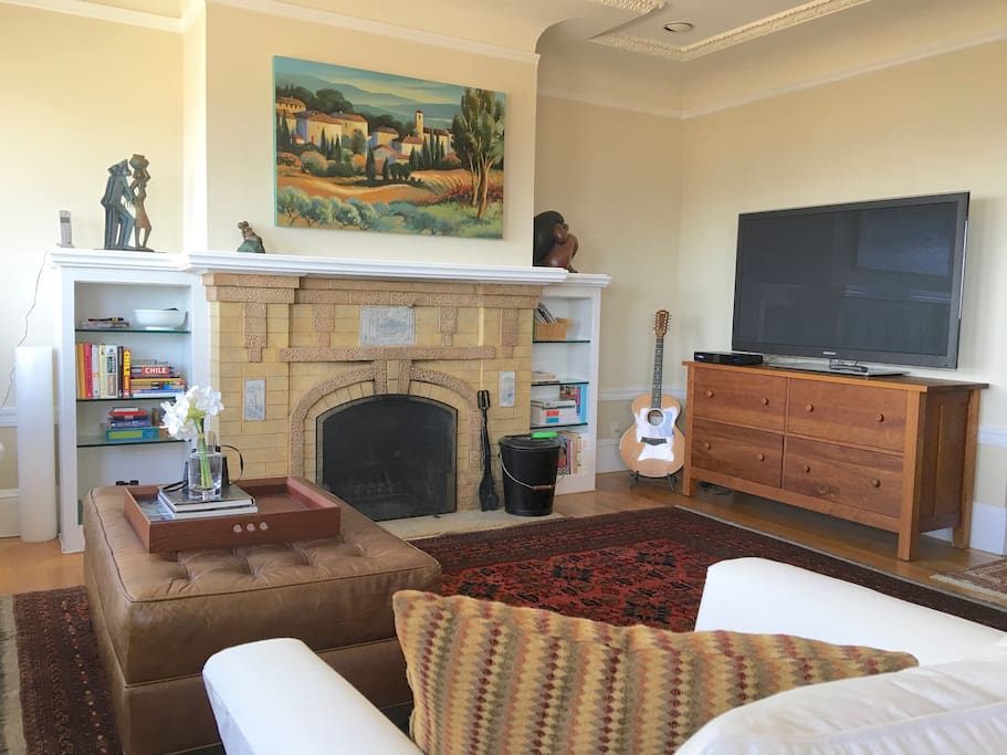 Living room with 60" flat screen tv
