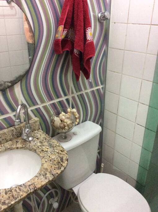 Bathroom / Banheiro.