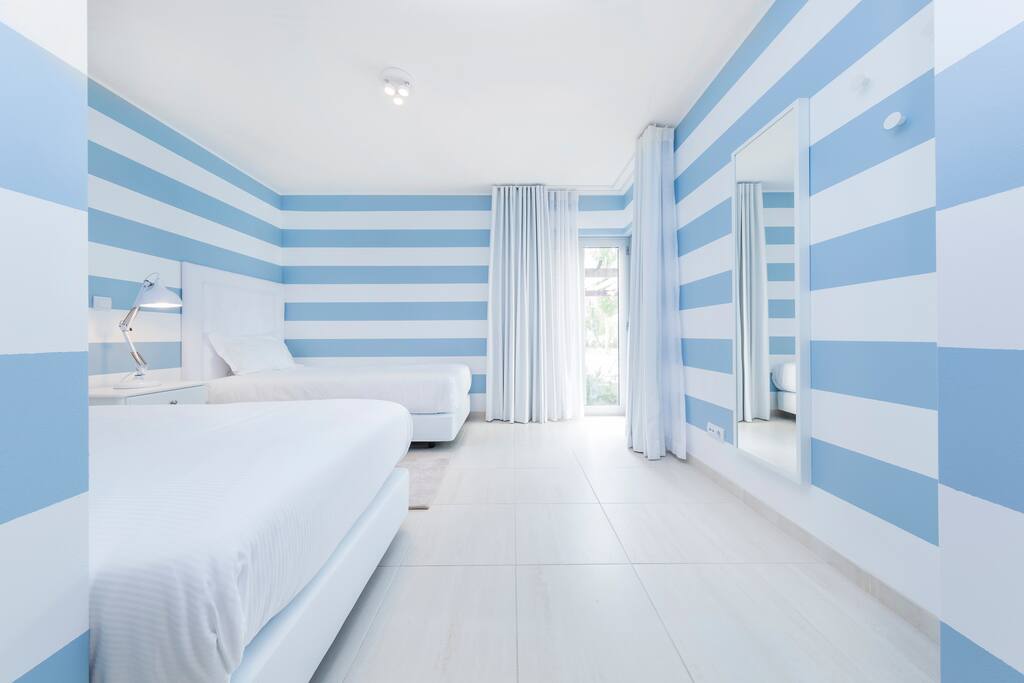 Room 2