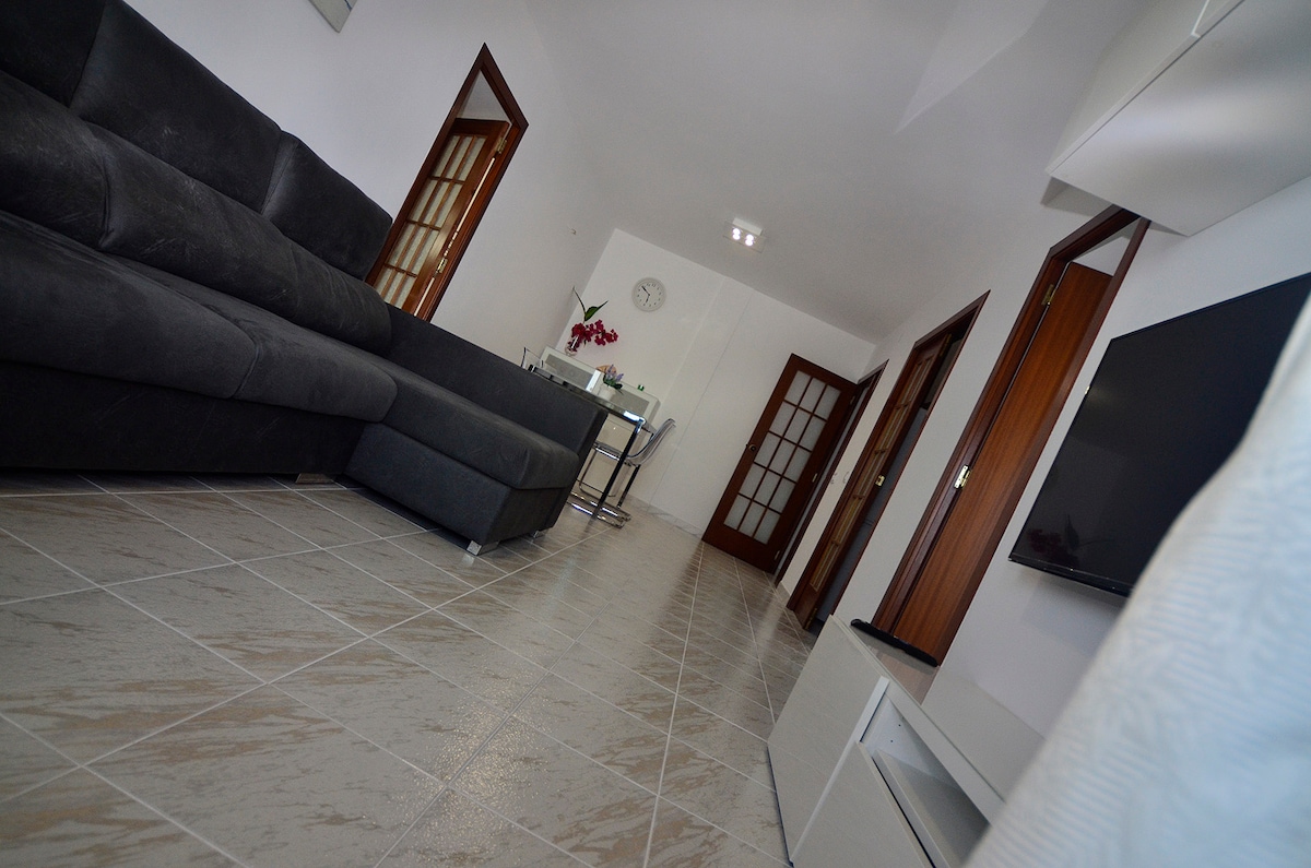 Top Airbnb: New! Fantastic apartament in front of the sea! in Pineda De Mar