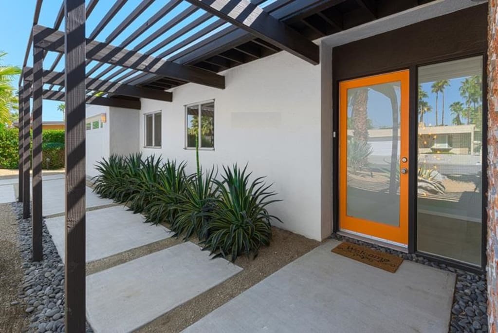 Desert Palms Getaway