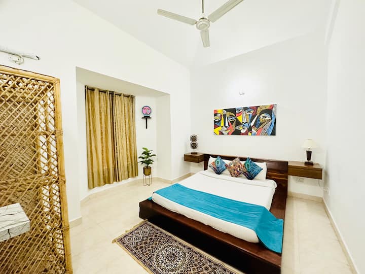Bedroom 1 image 2