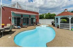 Heated+Saltwater+Pool%2BHot+Tub%21+Great+location%21
