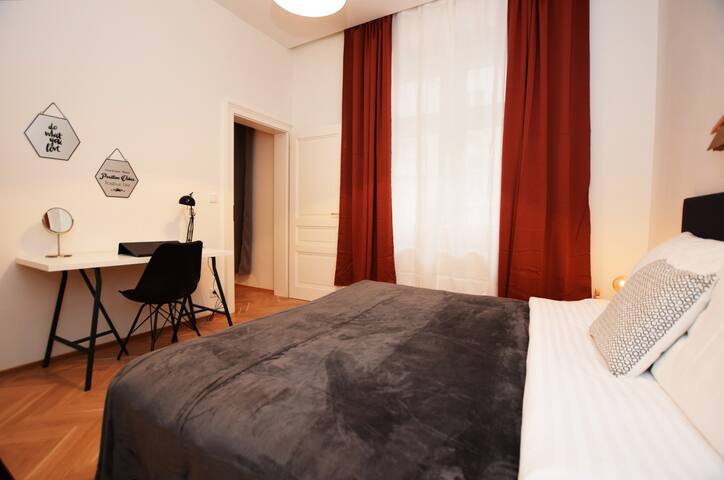 💙pragueforyou💙 2 APT in the same building 13pers gallery image 3