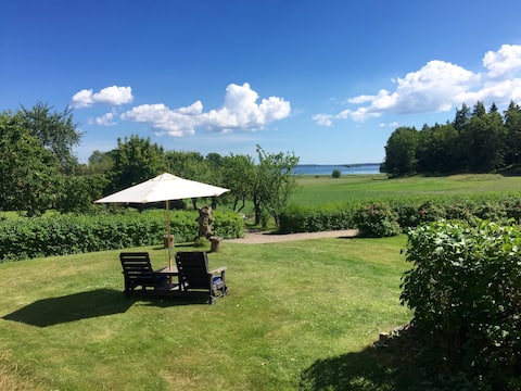 Top performing Airbnb: Countryside home by the sea. in Österåker