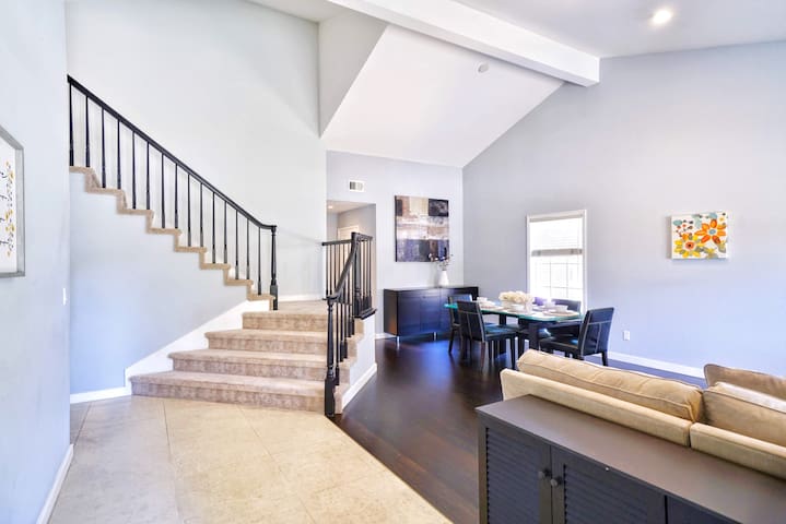 M&J @ 5B3B/High speed Wi-Fi/family/business | 855