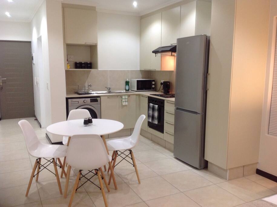 Simple design philosophy with an emphasis on a comfortable "home away from home" feel.