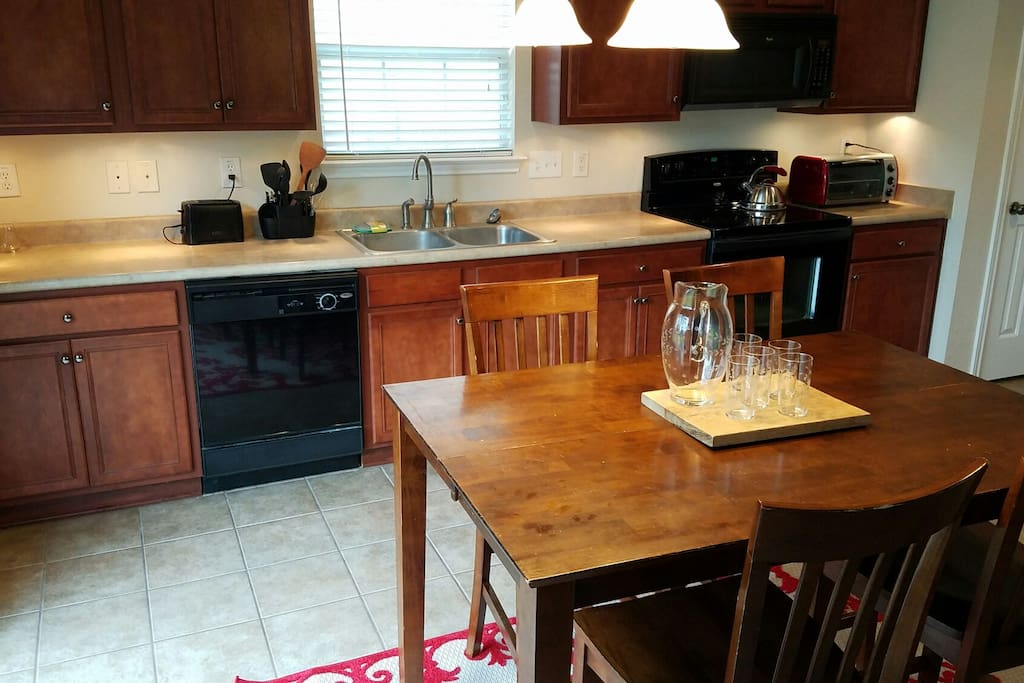 Toaster oven, Microwave, Fridge, and Dishwasher for your use.