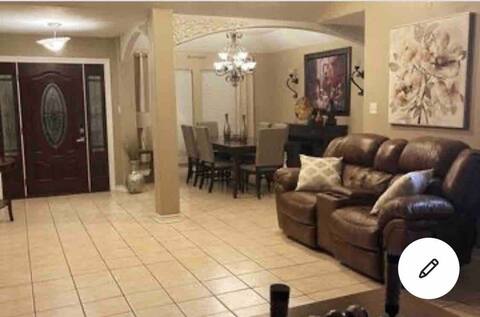 4-Bedroom 7 Beds Serenity: Your Peaceful Retreat: