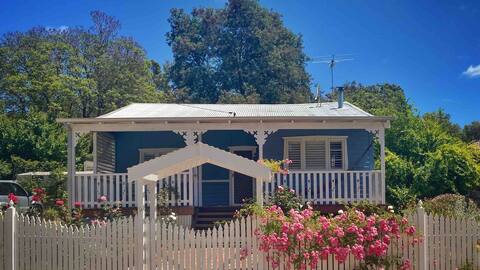 Dwellingup Retreat overlooking forest free NBN