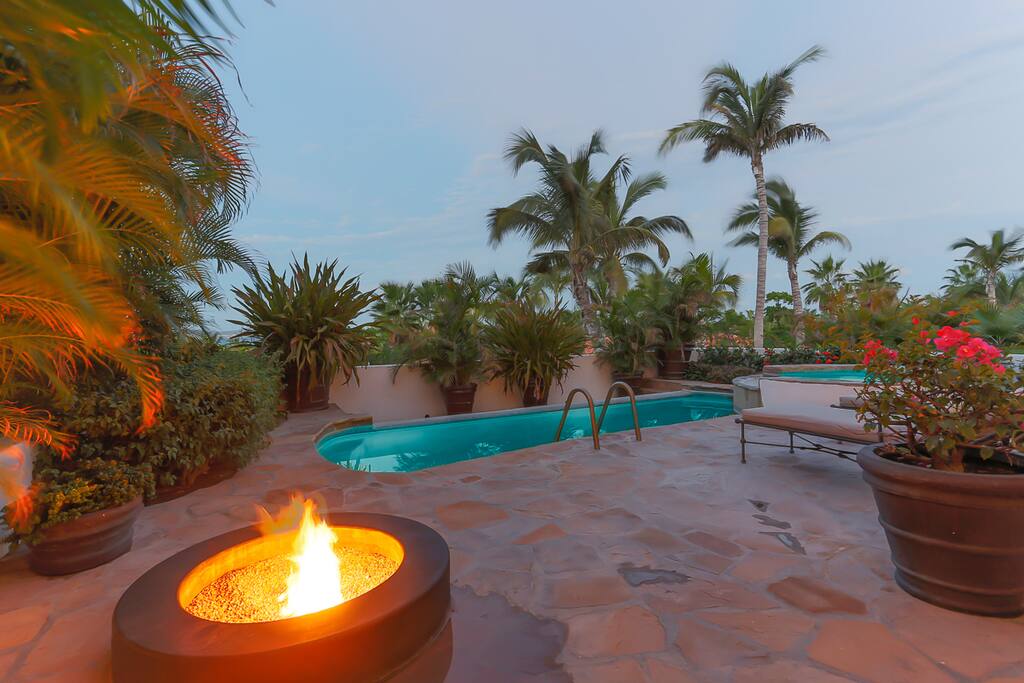 Luxuriant private patio with fire pit