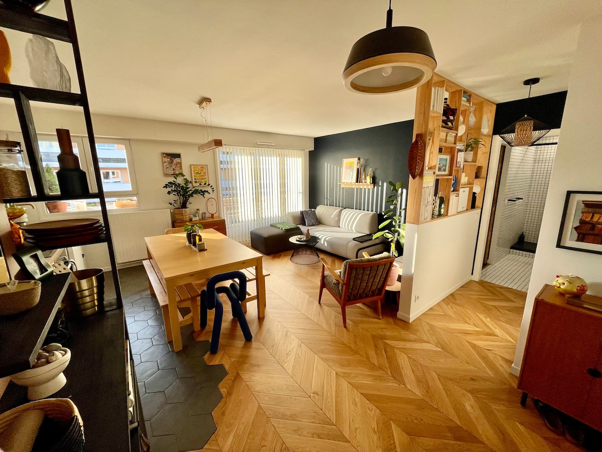 Pogled na dnevni boravak s ulaza